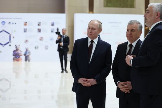 Рабочий визит президента Владимира Путина в Узбекистан. День второй