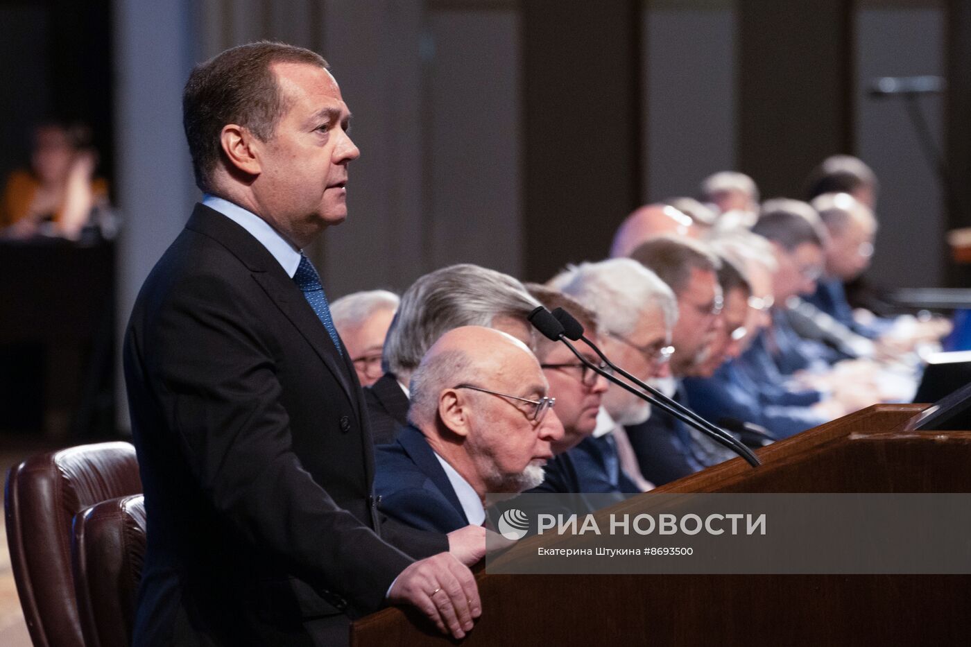 Зампред Совбеза Дмитрий Медведев выступил на общем собрании членов РАН