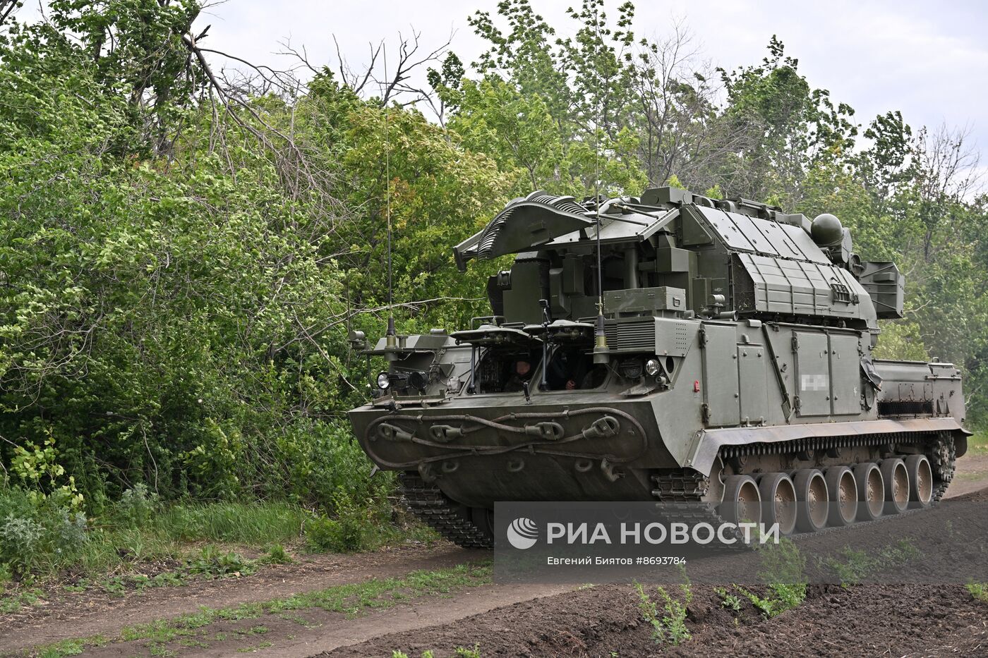 Боевое дежурство ЗРК "Тор-М2" ЦВО в зоне спецоперации