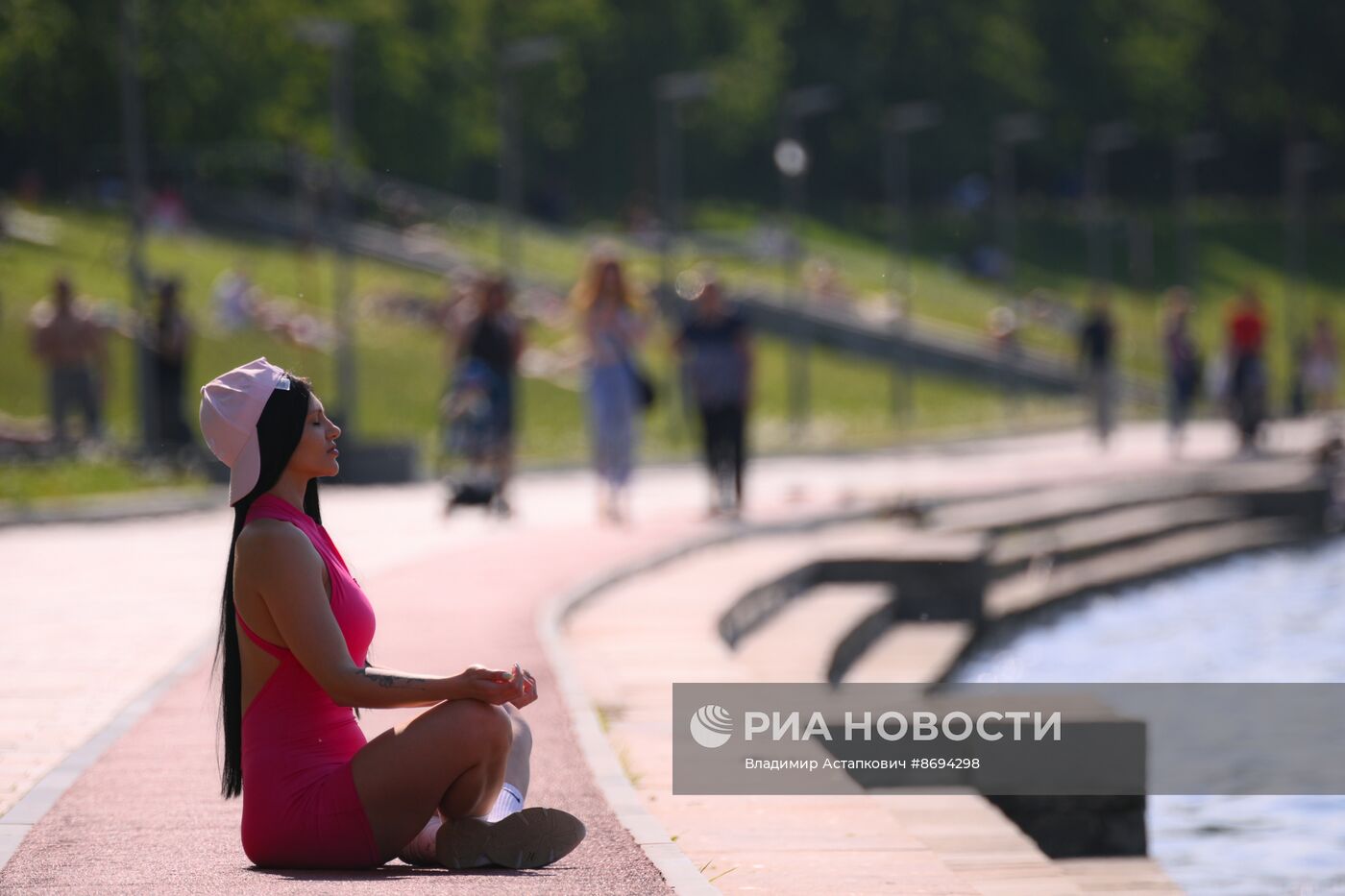 Жаркая погода в Москве 