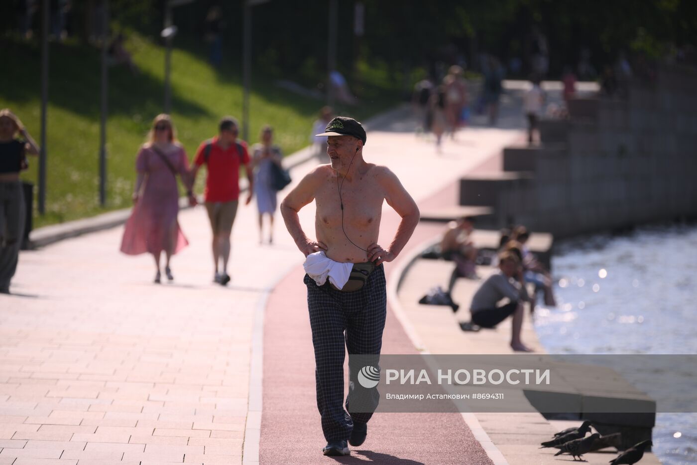 Жаркая погода в Москве