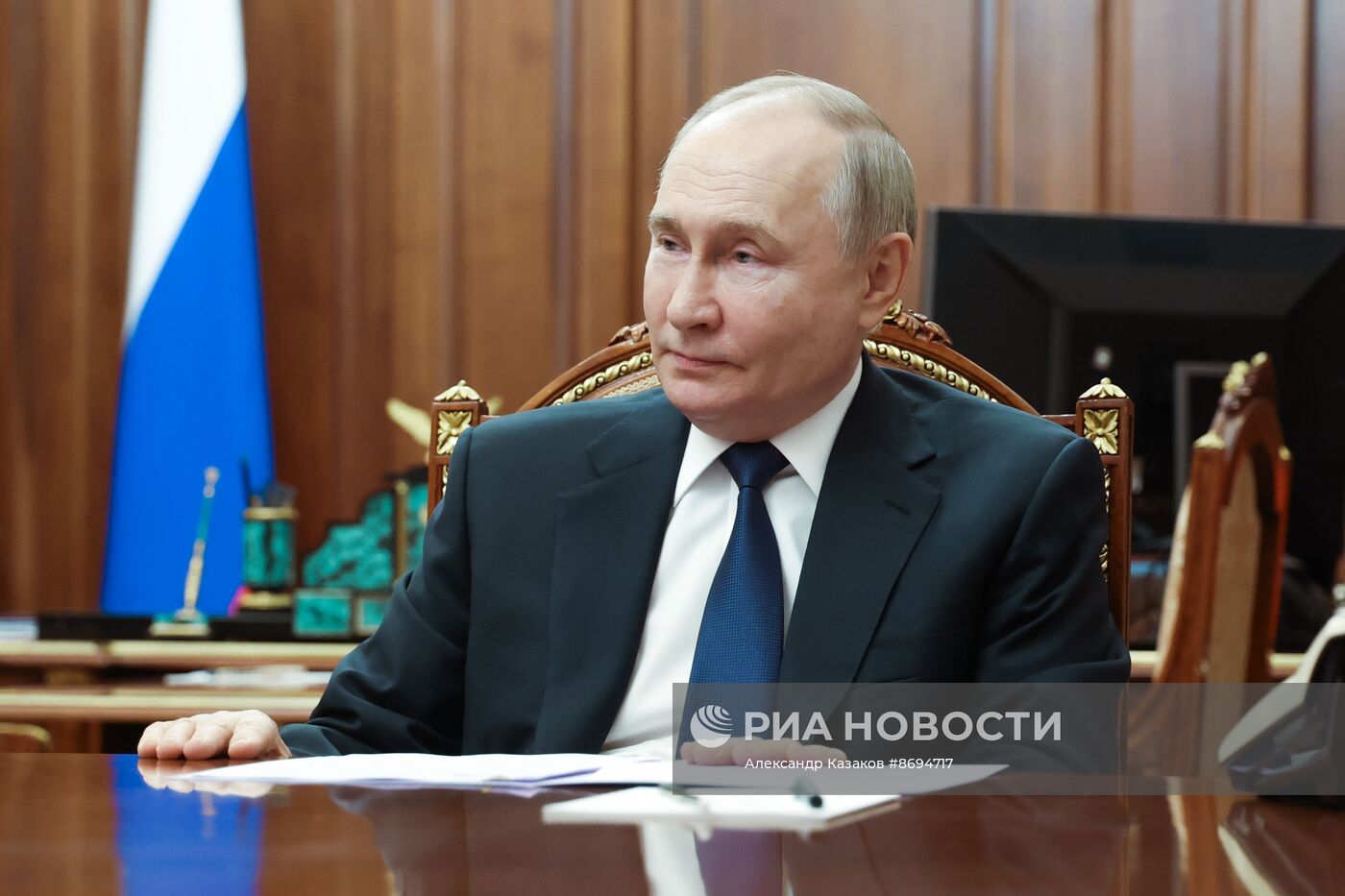 Президент Владимир Путин встретился с мэром Тюмени Русланом Кухаруком