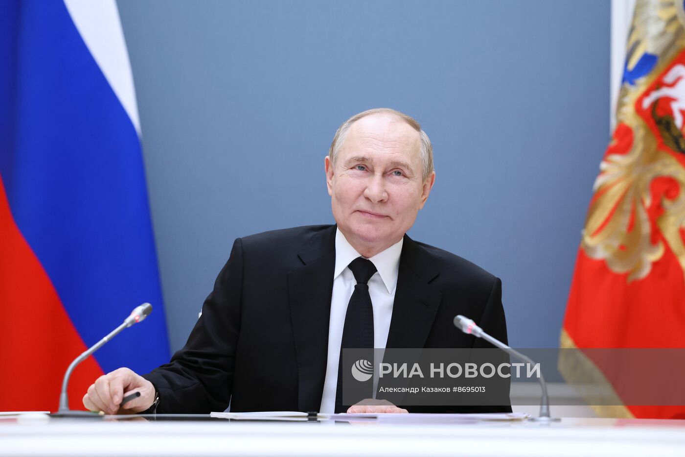 Президент Владимир Путин встретился с многодетными семьями из разных регионов страны