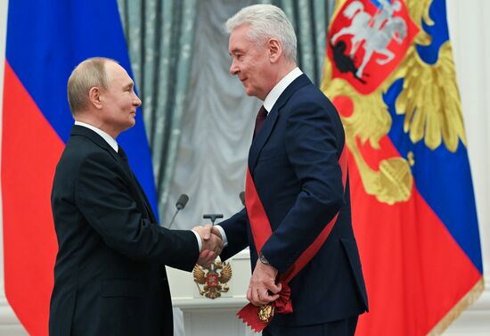 Президент Владимир Путин вручил высшие государственные награды РФ