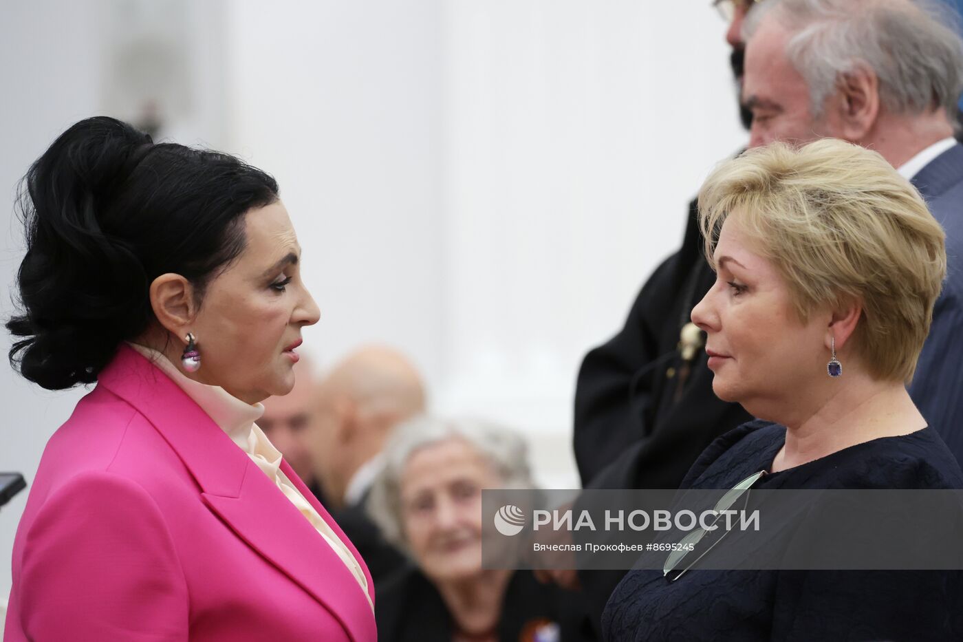 Президент Владимир Путин вручил высшие государственные награды РФ