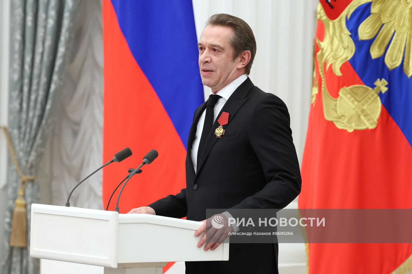 Президент Владимир Путин вручил высшие государственные награды РФ