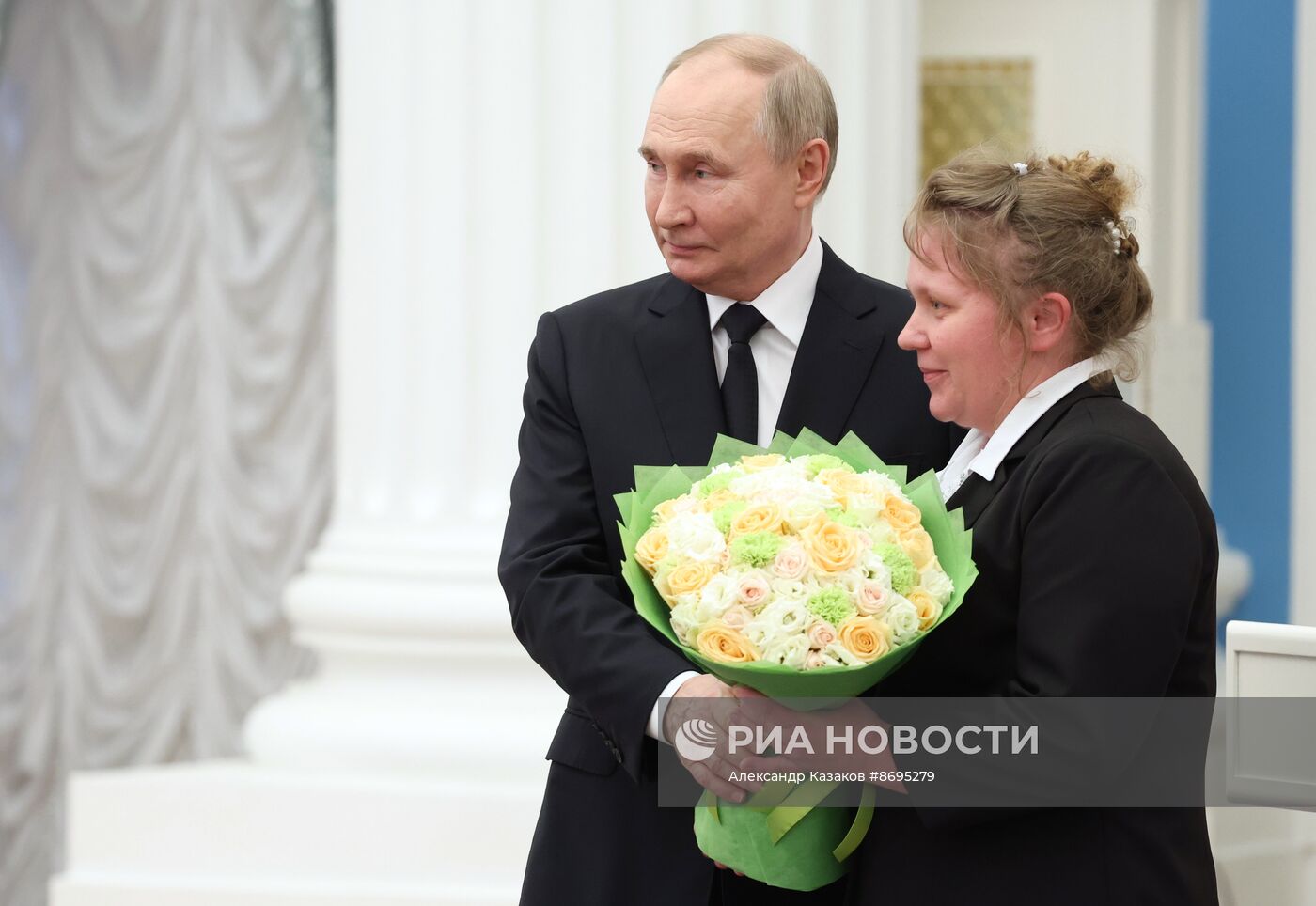 Президент Владимир Путин вручил высшие государственные награды РФ