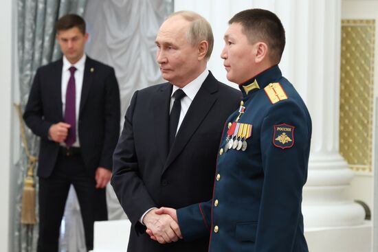 Президент Владимир Путин вручил высшие государственные награды РФ