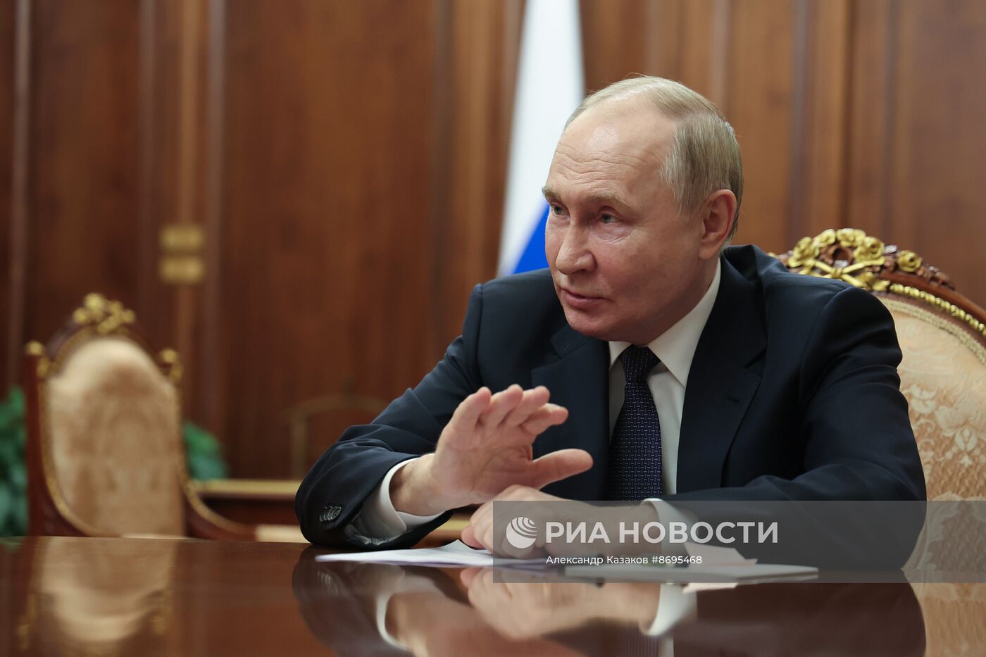 Президент Владимир Путин встретился с главой правительства Тульской области Вячеславом Федорищевым