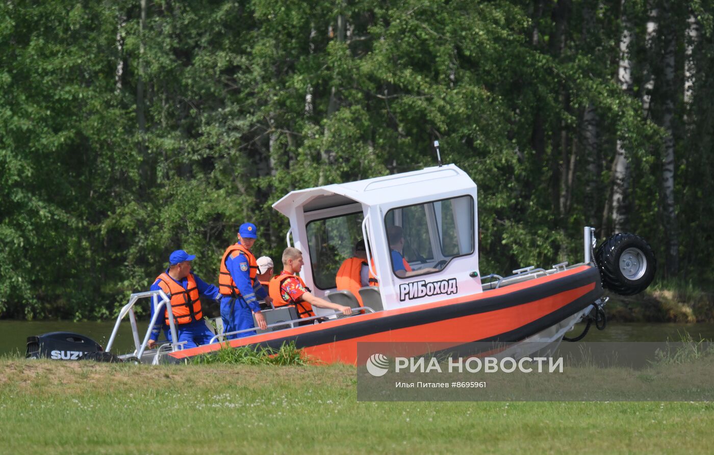 Учения МЧС России на территории Ногинского спасательного центра