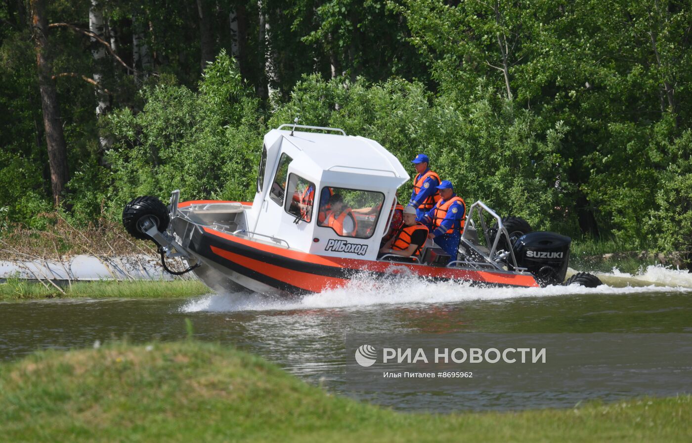 Учения МЧС России на территории Ногинского спасательного центра