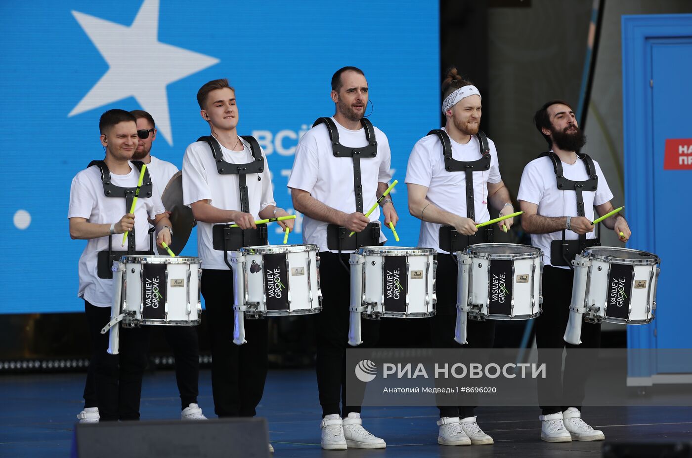 Выставка "Россия". Церемония открытия Международного фестиваля детства и юности "Фестиваль Движения Первых"