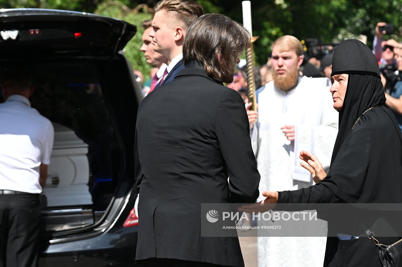 Прощание с заслуженной артисткой РФ А. Заворотнюк 