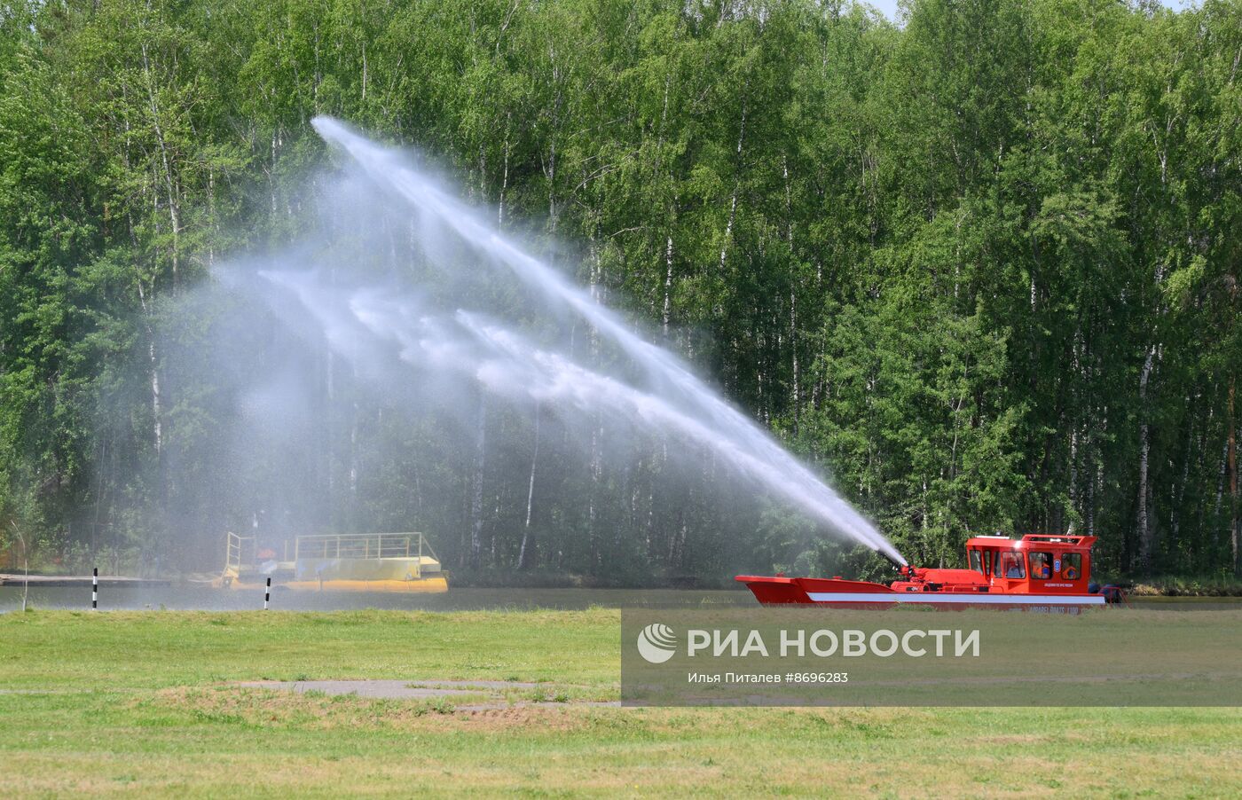 Учения МЧС России на территории Ногинского спасательного центра