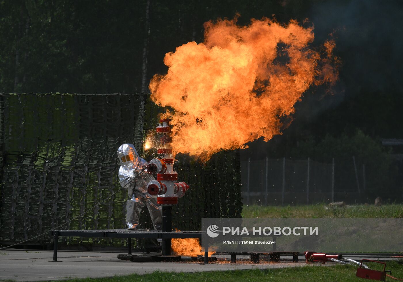 Учения МЧС России на территории Ногинского спасательного центра