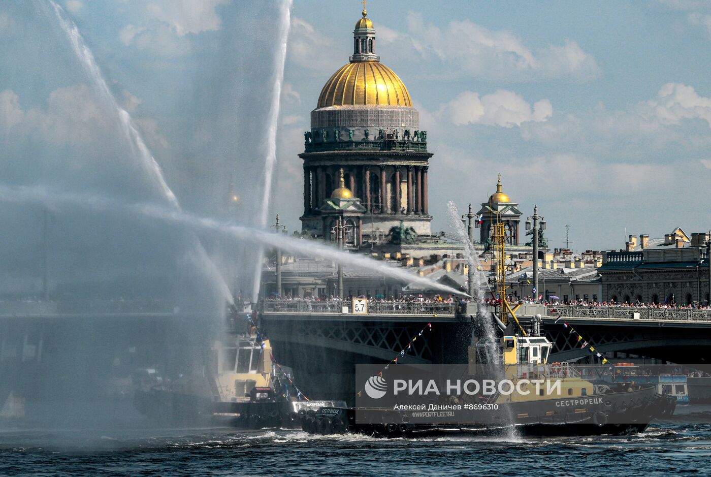 Фестиваль ледоколов в Санкт-Петербурге