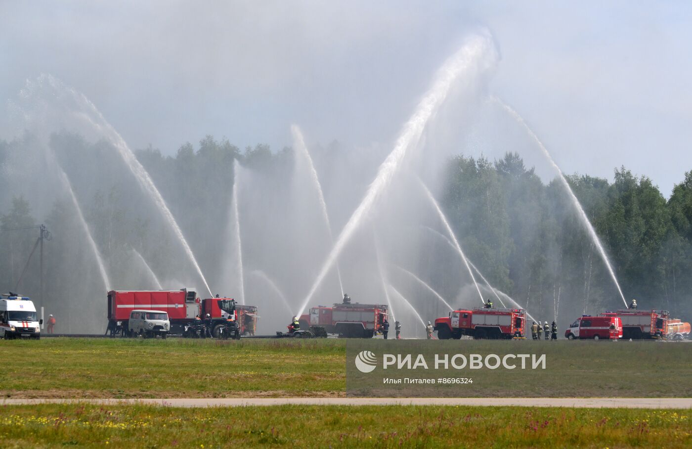 Учения МЧС России на территории Ногинского спасательного центра