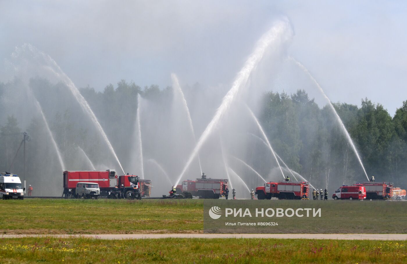 Учения МЧС России на территории Ногинского спасательного центра