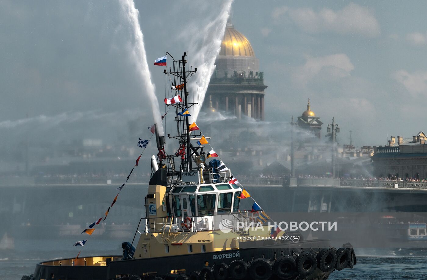 Фестиваль ледоколов в Санкт-Петербурге