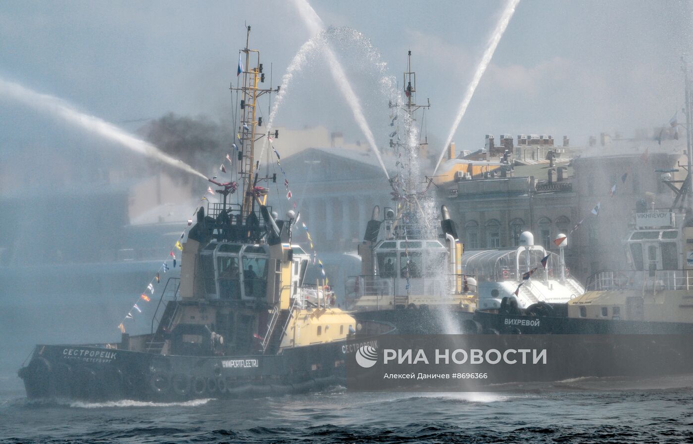 Фестиваль ледоколов в Санкт-Петербурге