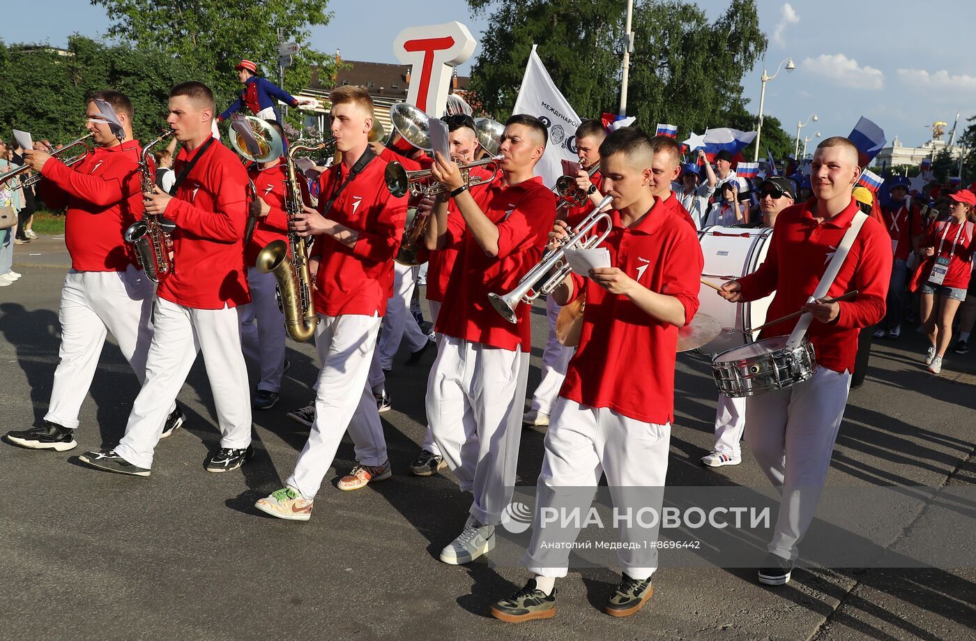 Выставка "Россия". Шествие мечтателей