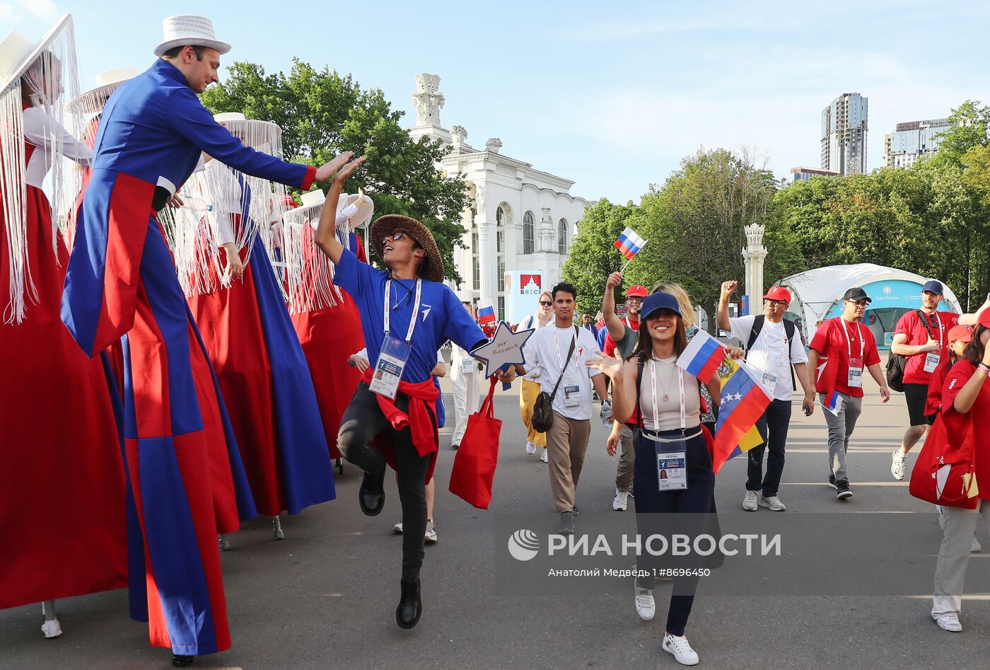 Выставка "Россия". Шествие мечтателей