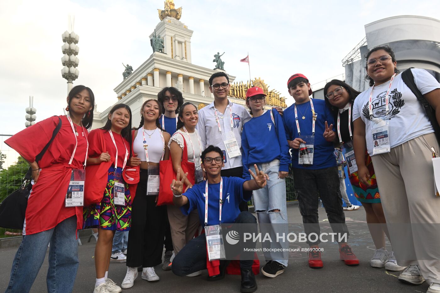 Выставка "Россия". Церемония закрытия Международного фестиваля детства и юности "Фестиваль Движения Первых"