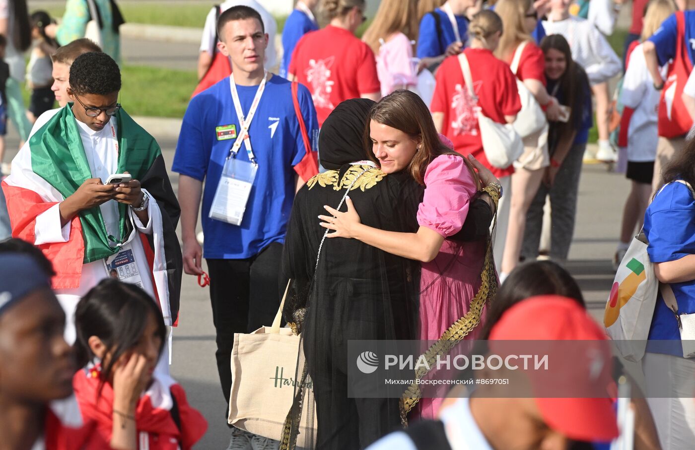 Выставка "Россия". Церемония закрытия Международного фестиваля детства и юности "Фестиваль Движения Первых"