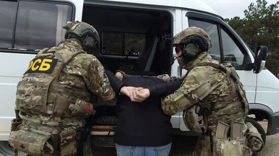 ФСБ России задержала агентов украинских спецслужб, готовивших теракты в Севастополе
