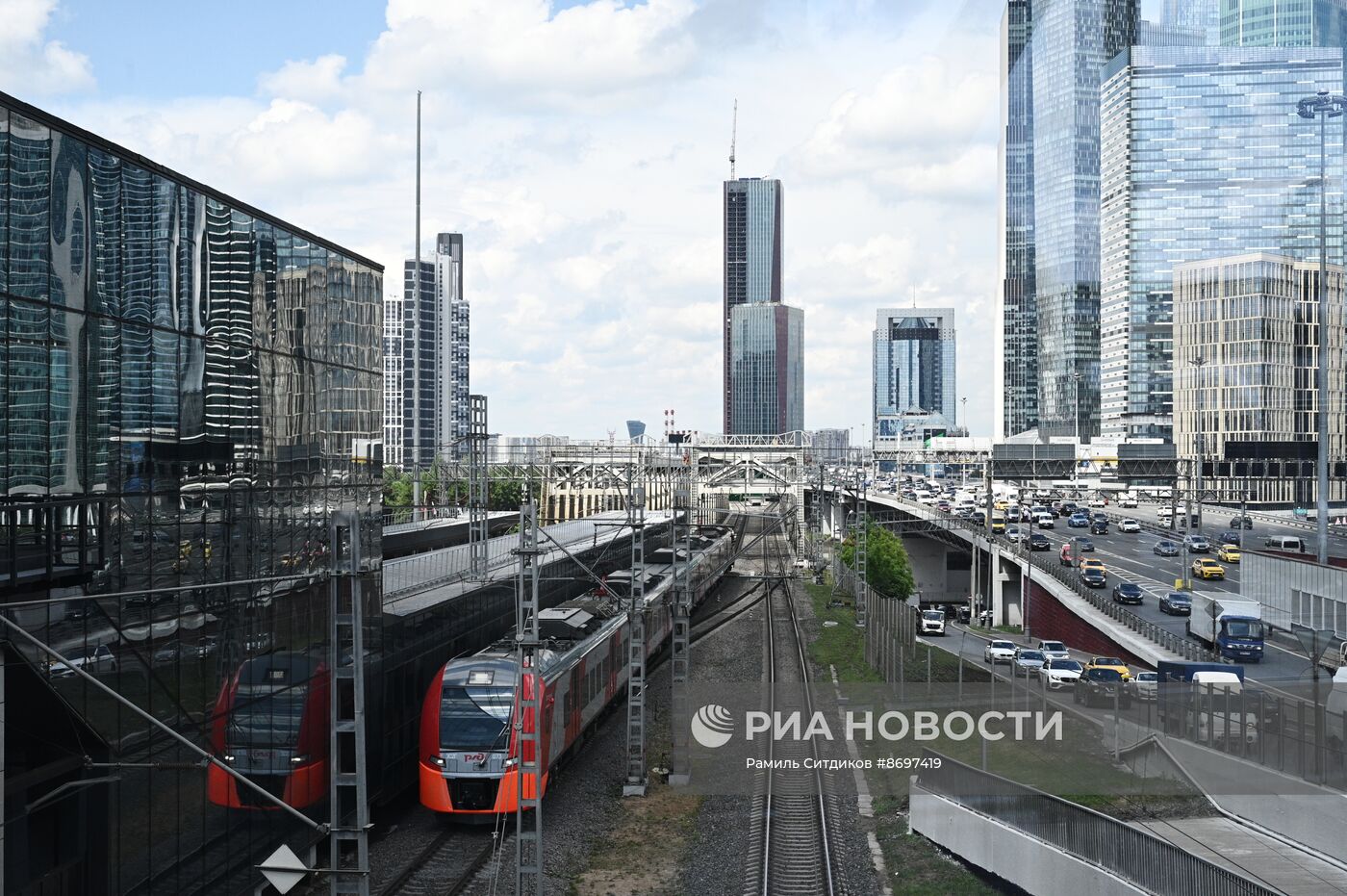 Завершается строительство станции "Кутузовская" МЦД-4