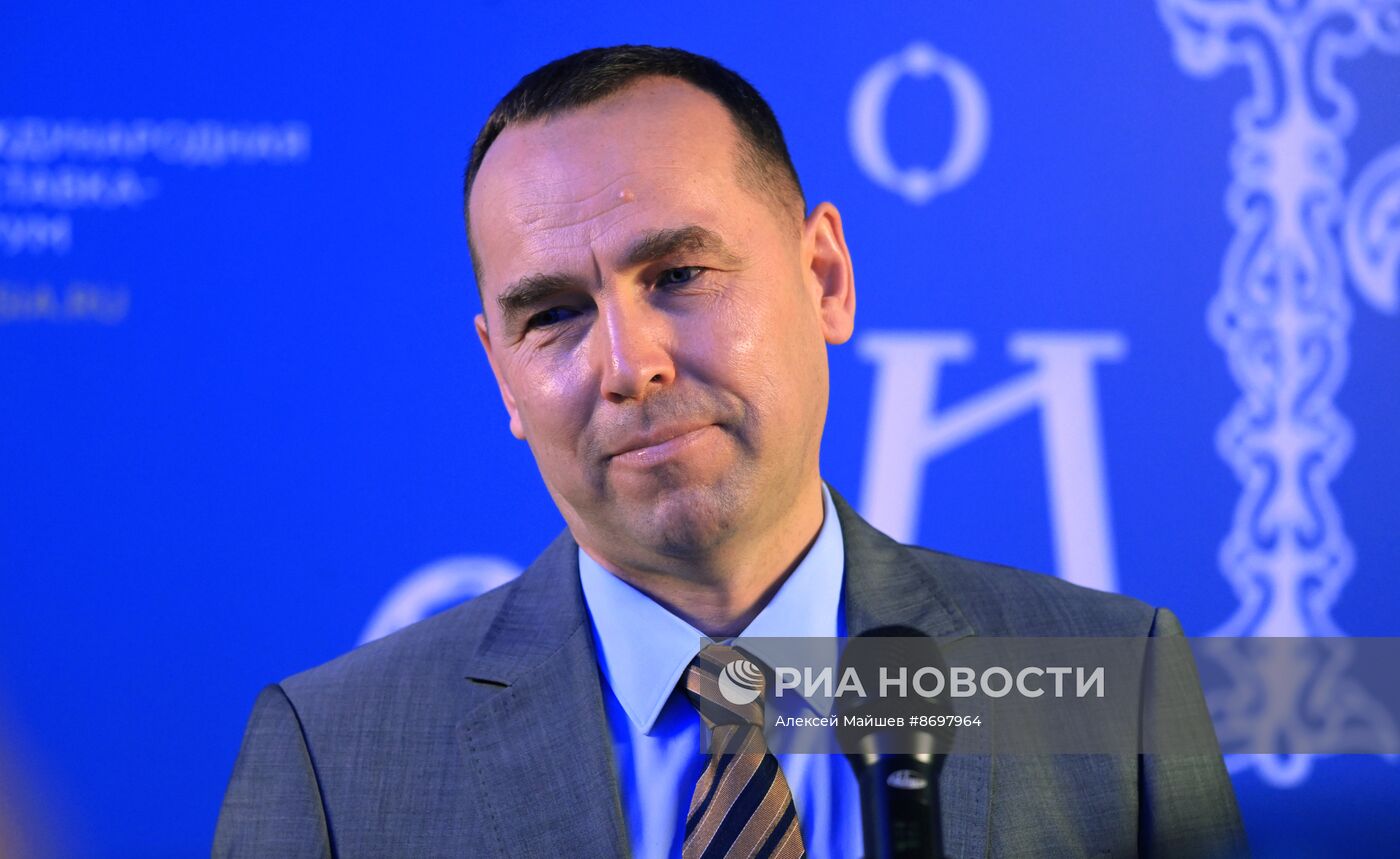 Выставка "Россия". Пленарная сессия: "Пространство будущего: Уральско-Сибирский макрорегион"