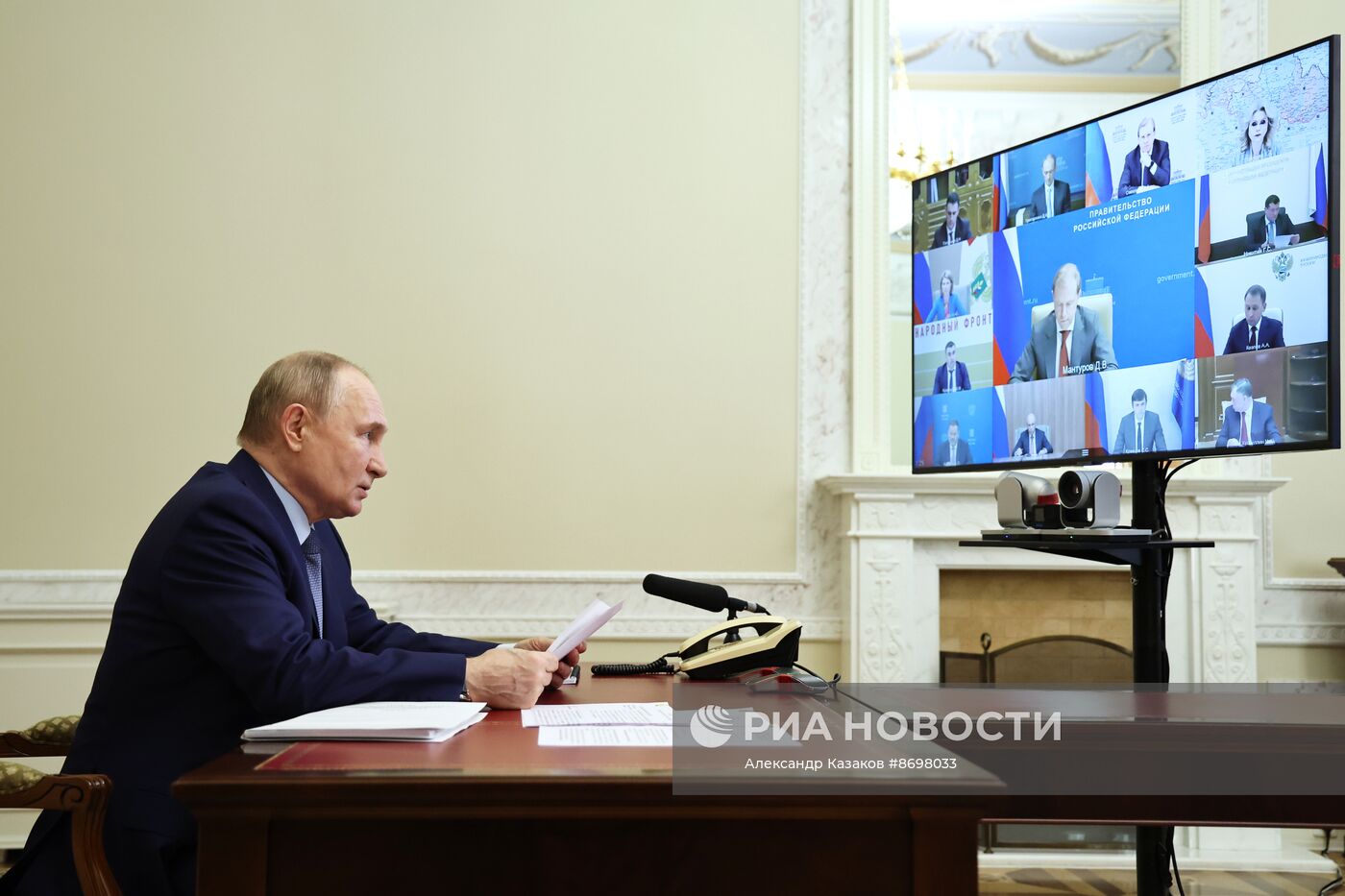 Президент Владимир Путин провел совещание с членами правительства