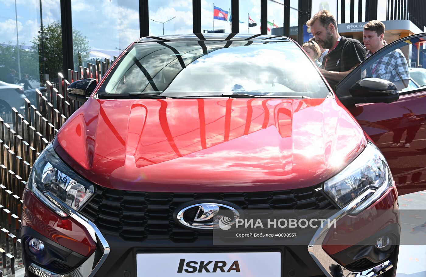 ПМЭФ-2024. Презентация новой модели Lada Iskra