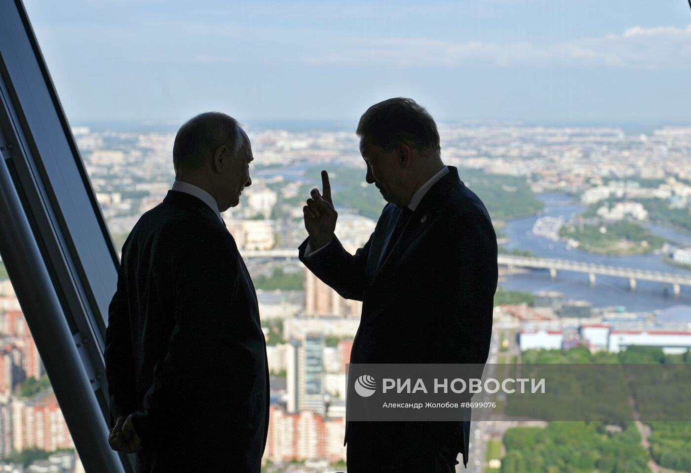 Рабочая поездка президента Владимира Путина в Санкт-Петербург