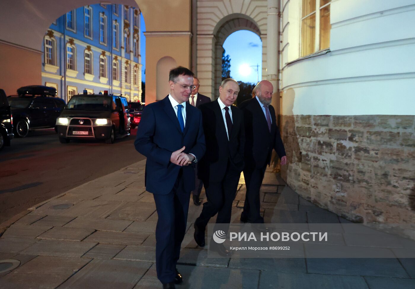 Рабочая поездка президента Владимира Путина в Санкт-Петербург