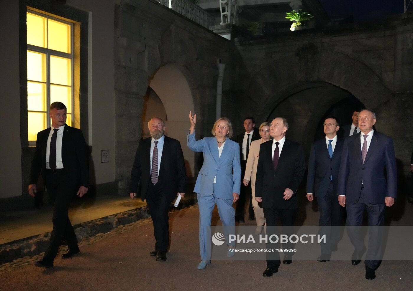 Рабочая поездка президента Владимира Путина в Санкт-Петербург