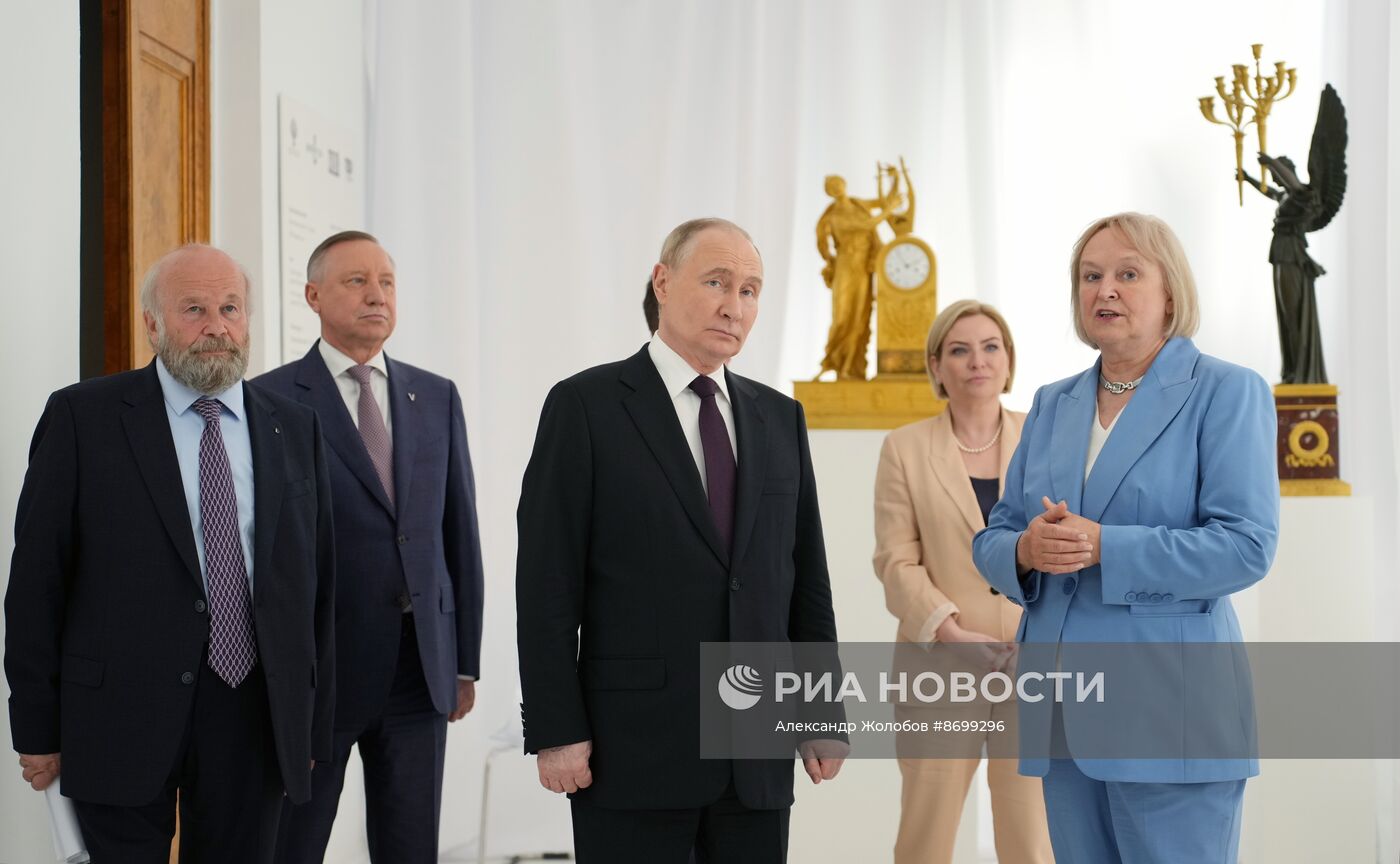 Рабочая поездка президента Владимира Путина в Санкт-Петербург