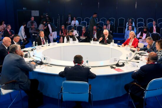 ПМЭФ-2024. Большое Евразийское партнерство как новый полюс роста: потенциал и перспективы