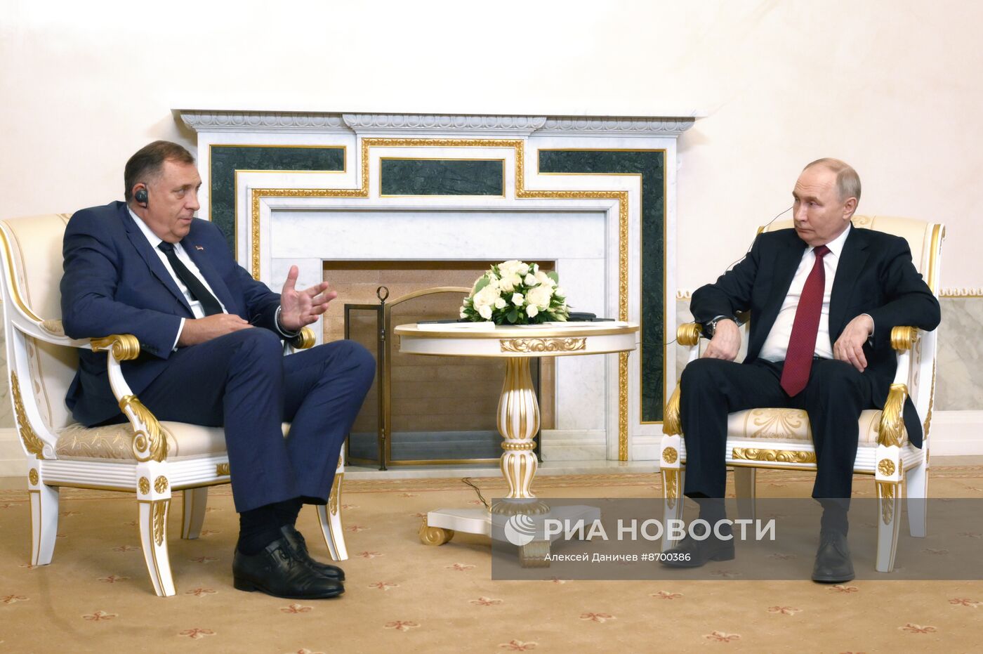 Президент Владимир Путин провел встречу с президентом Республики Сербская Милорадом Додиком