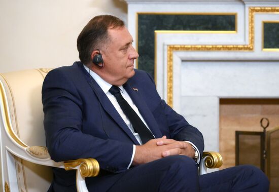 Президент Владимир Путин провел встречу с президентом Республики Сербская Милорадом Додиком