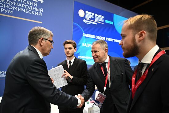 ПМЭФ-2024. Кадры решают!