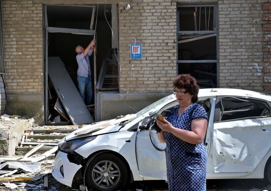 Последствия обстрела Луганска со стороны ВСУ