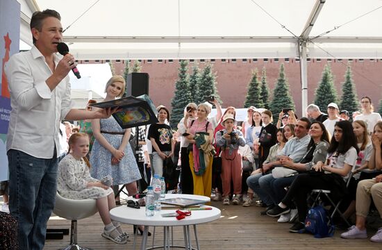 Книжный фестиваль "Красная площадь"