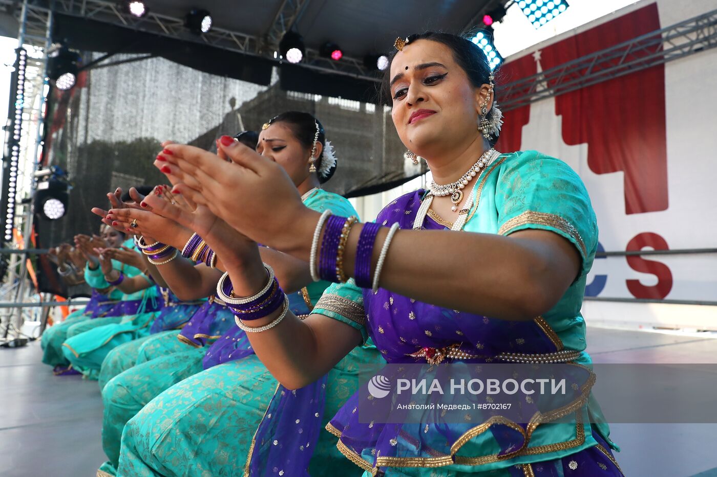 Выставка "Россия". Торжественное закрытие Фестиваля театральных школ стран БРИКС