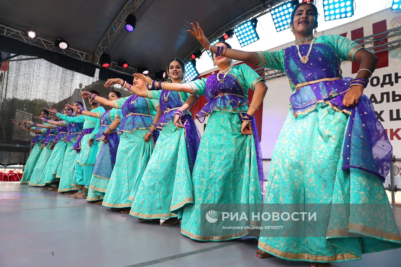 Выставка "Россия". Торжественное закрытие Фестиваля театральных школ стран БРИКС