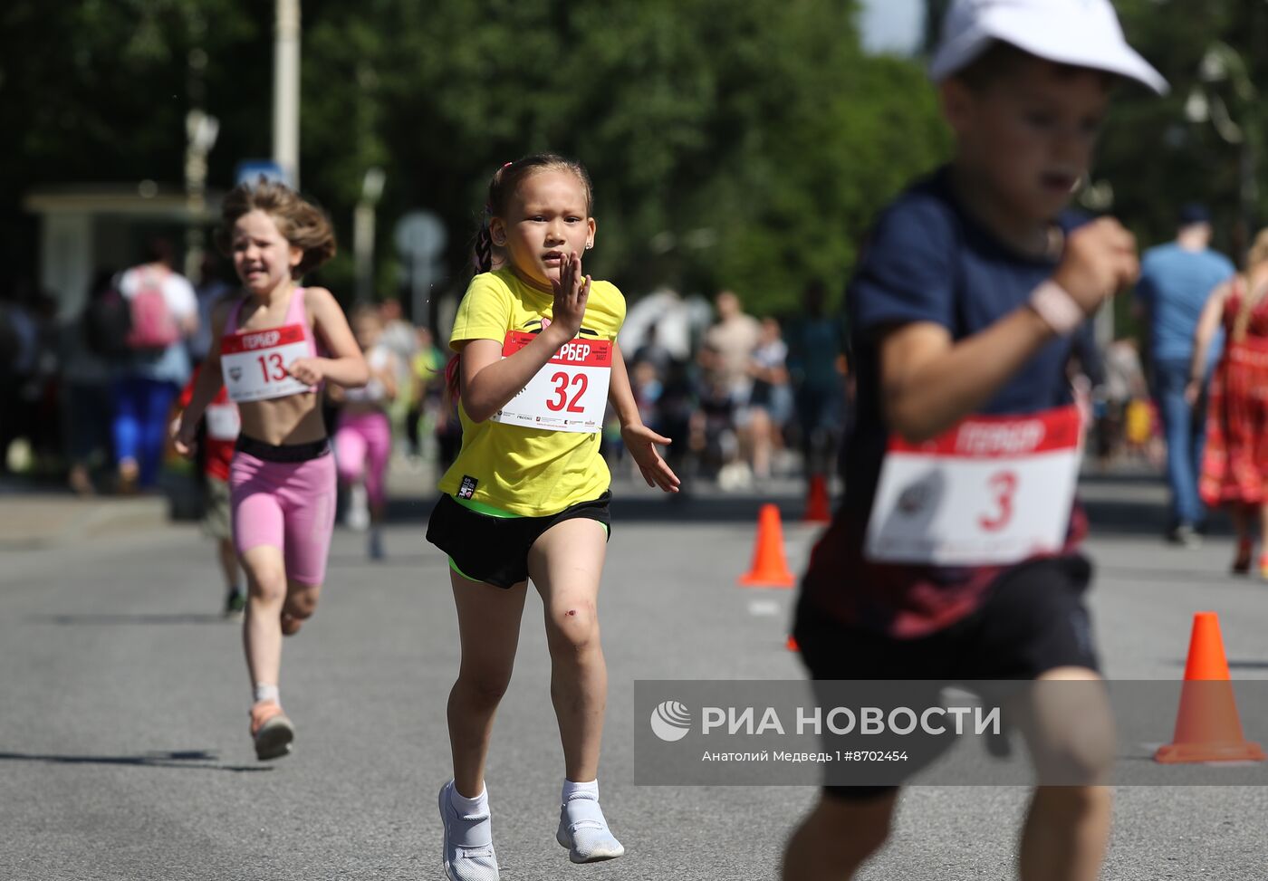 Выставка "Россия". Первый национальный спортивный забег в рамках национального праздника "Гербер"