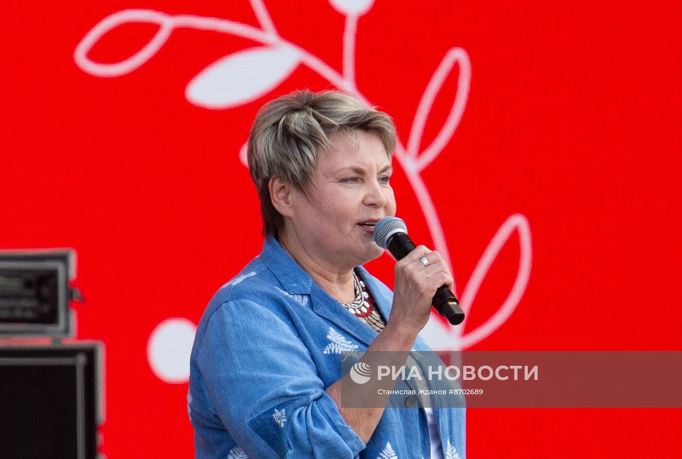 Выставка "Россия". Национальный праздник "Гербер"