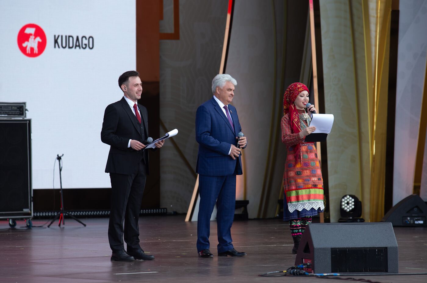 Выставка "Россия". Национальный праздник "Гербер"