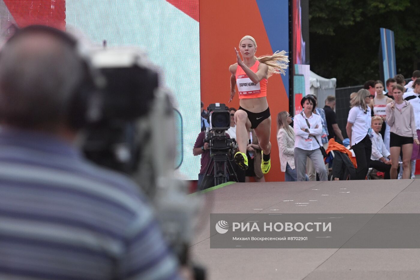 Неделя легкой атлетики. Прыжки у Парка Горького