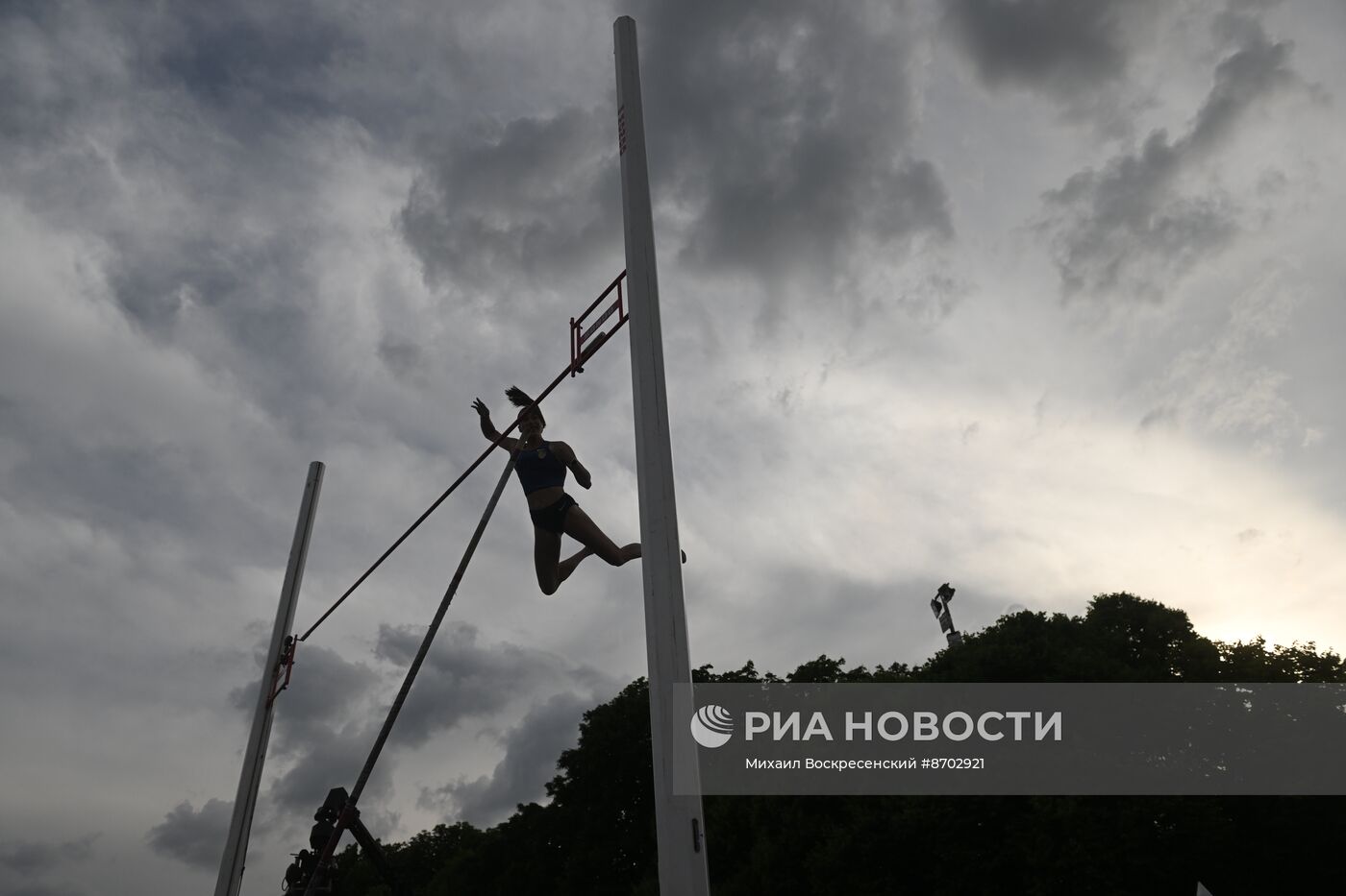 Неделя легкой атлетики. Прыжки у Парка Горького